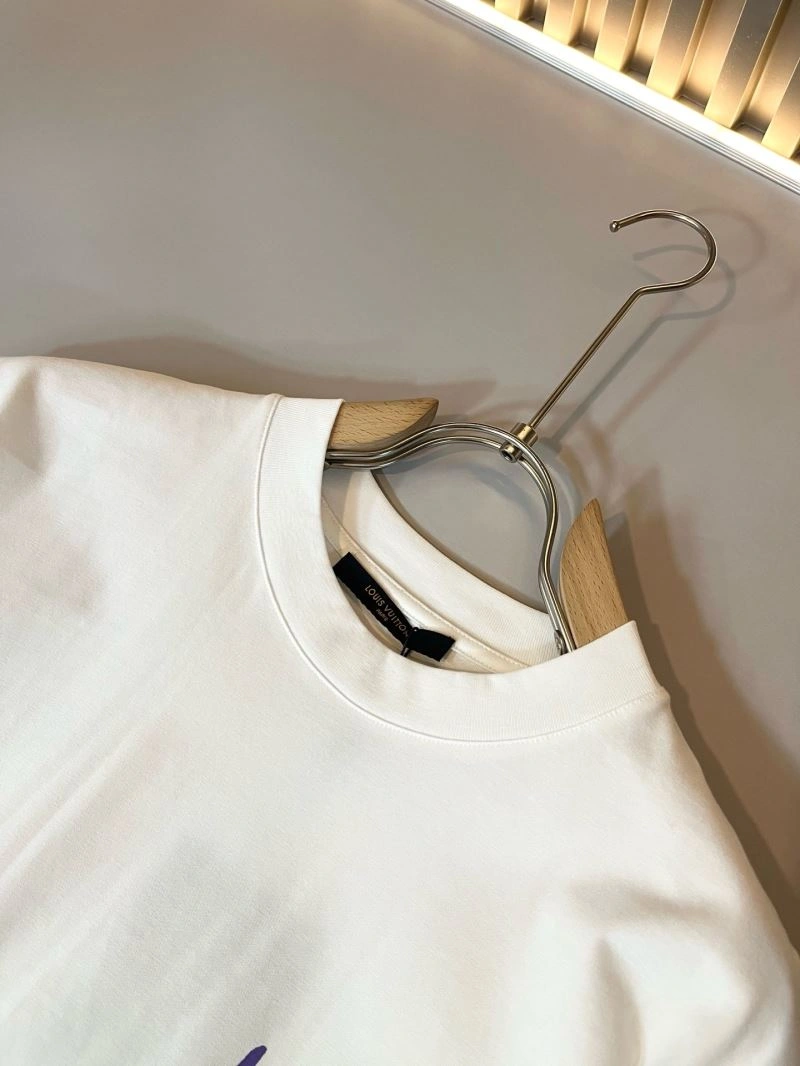 Louis Vuitton T-Shirts Resilient 134151