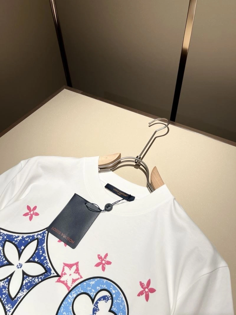 SoftTouch Louis Vuitton T-Shirts 134137