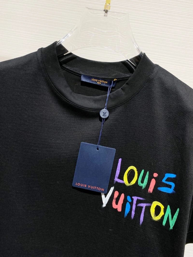 Louis Vuitton T-Shirts Fashionable 134128