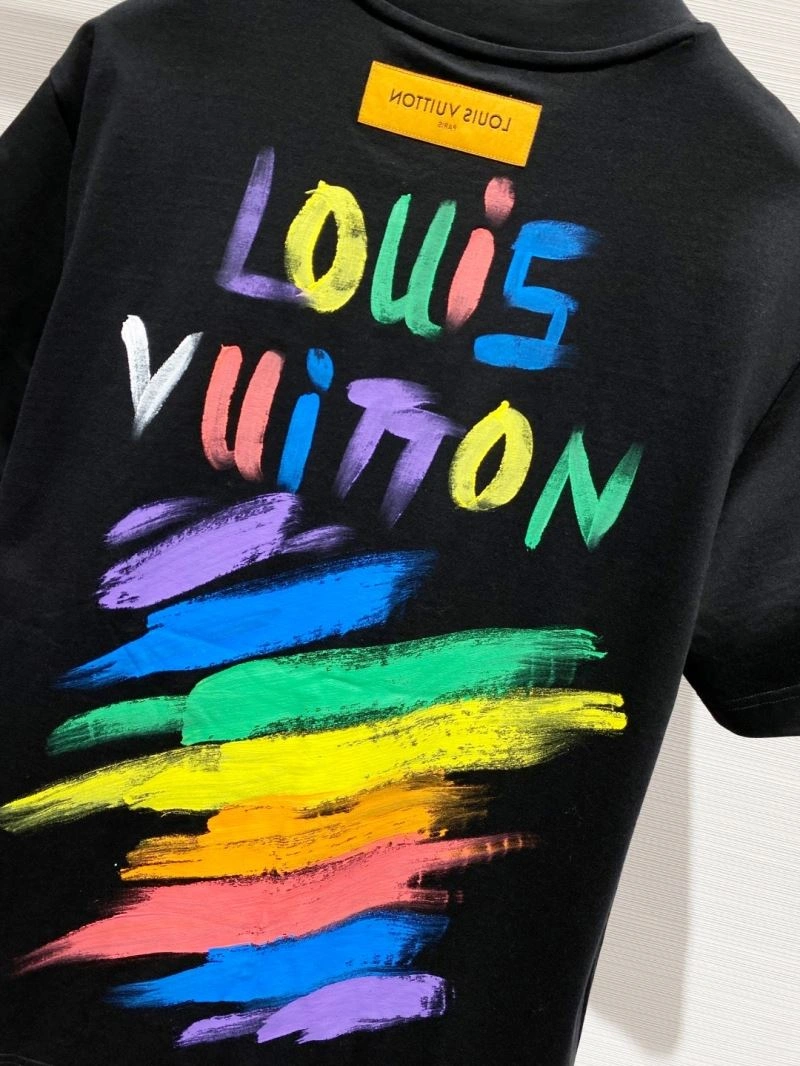 Louis Vuitton T-Shirts Fashionable 134128