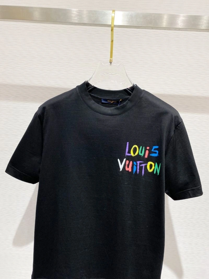 Louis Vuitton T-Shirts Fashionable 134128