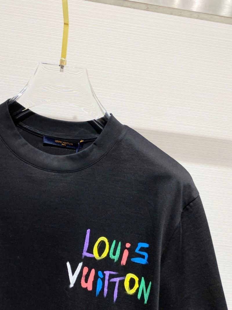 Louis Vuitton T-Shirts Fashionable 134128