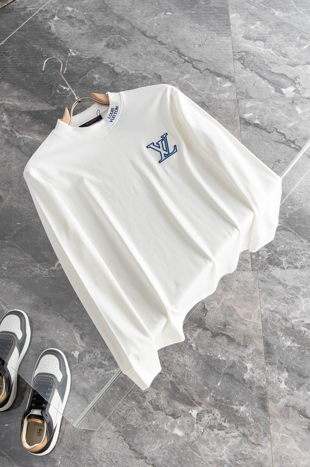 Sporty Louis Vuitton T-Shirts 139406