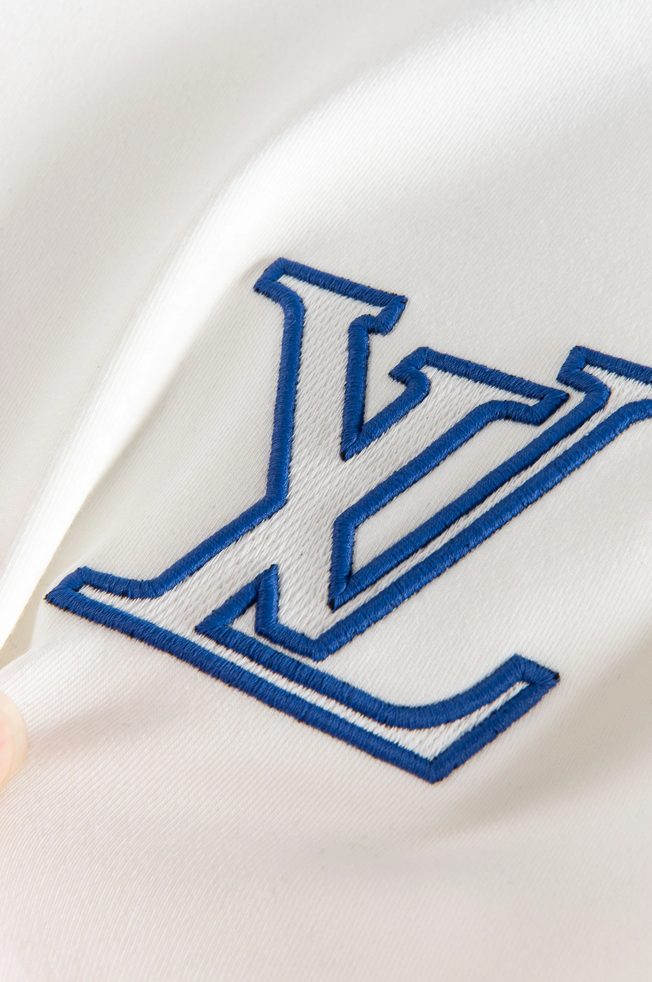 Sporty Louis Vuitton T-Shirts 139406