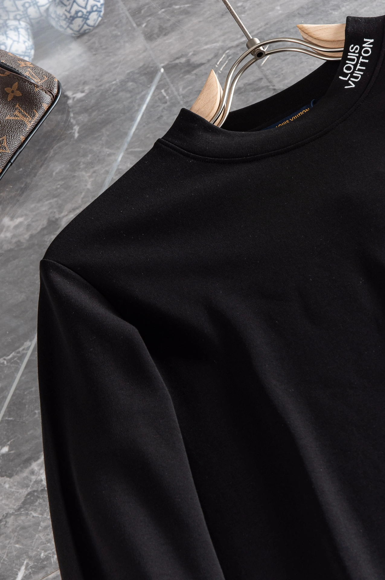 Bright Louis Vuitton T-Shirts 139404