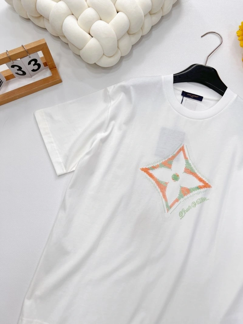 Affordable Louis Vuitton T-Shirts 131347