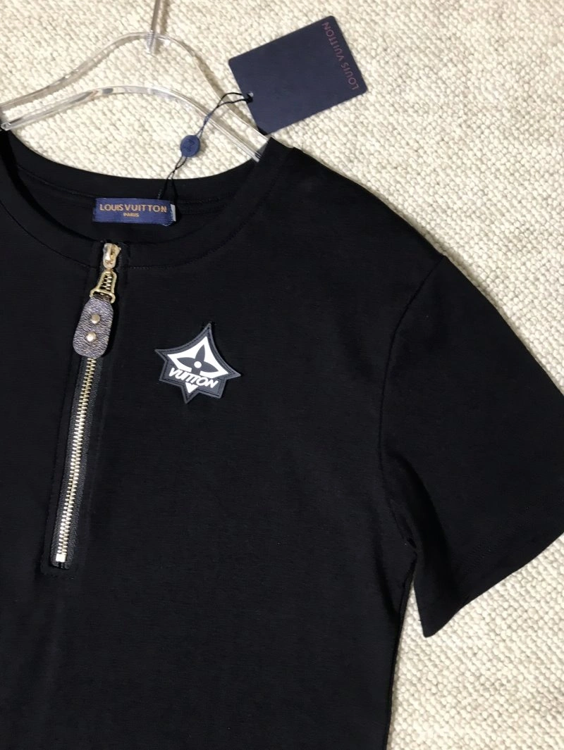 TechFriendly Louis Vuitton T-Shirts 131345
