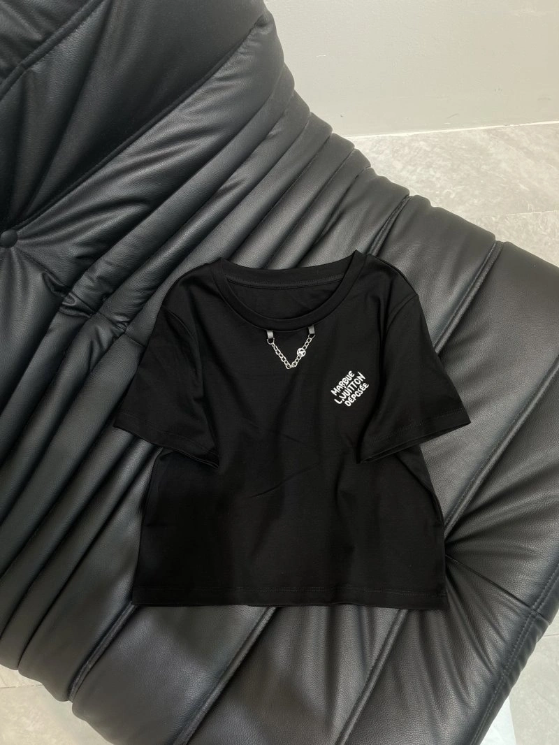 Effortless Louis Vuitton T-Shirts 131335