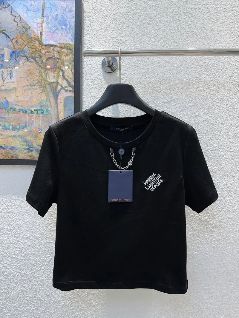 Practical Louis Vuitton T-Shirts 131329