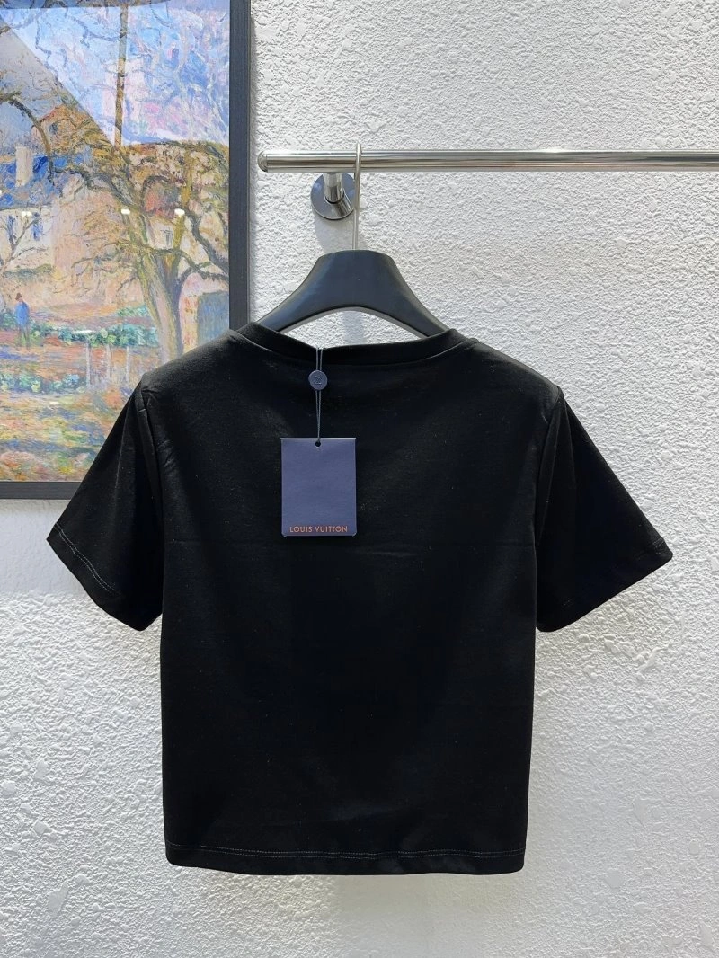 Practical Louis Vuitton T-Shirts 131329