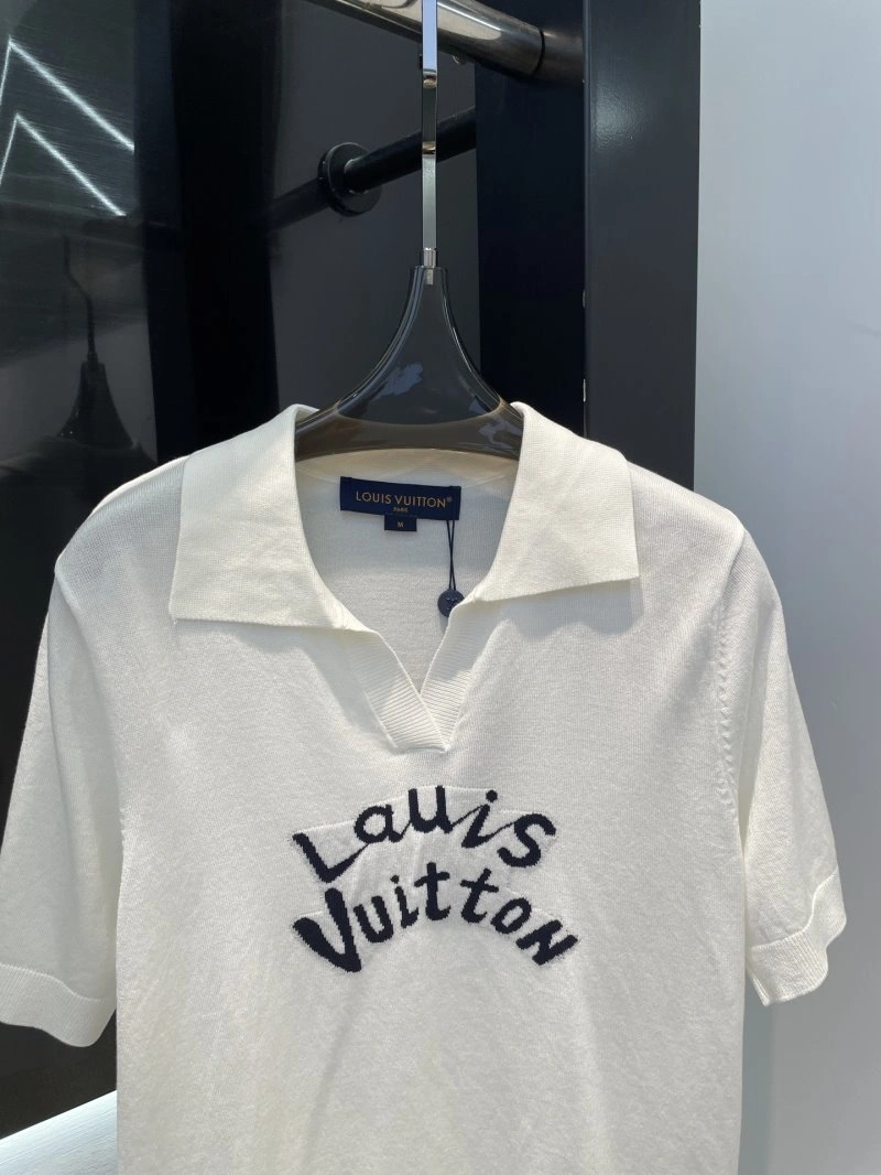 Louis Vuitton T-Shirts WrinkleFree 131323
