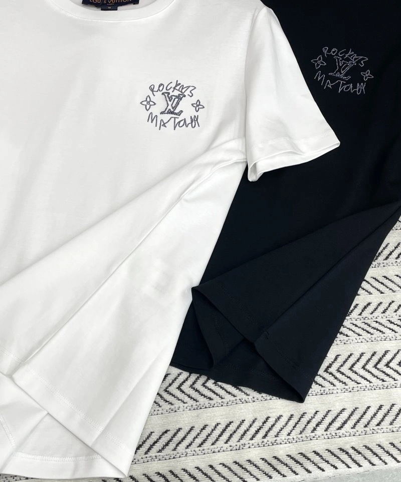 Breathable Louis Vuitton T-Shirts 131337
