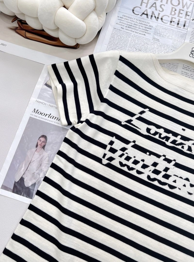 TechFriendly Louis Vuitton T-Shirts 131340