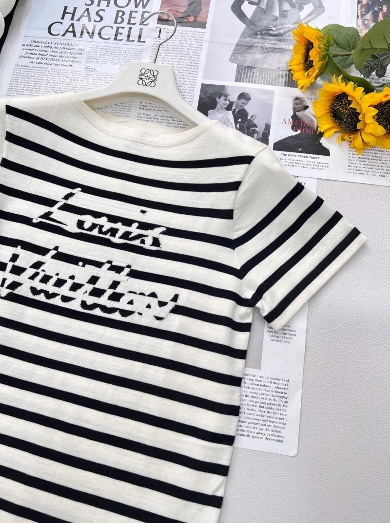 TechFriendly Louis Vuitton T-Shirts 131340