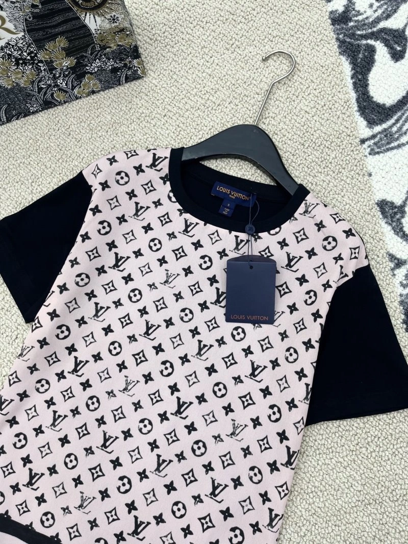 Durable Louis Vuitton T-Shirts 131346