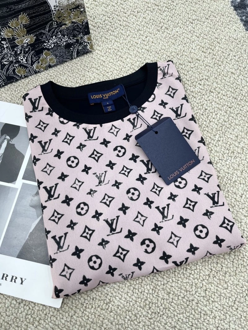 Durable Louis Vuitton T-Shirts 131346