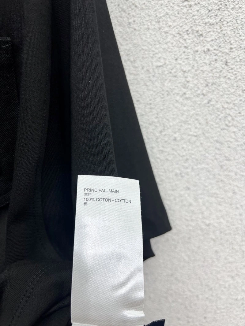 Modern Louis Vuitton T-Shirts 131331