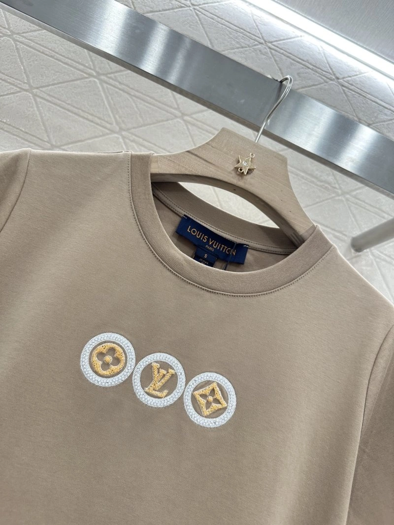 Comfortable Louis Vuitton T-Shirts 131317
