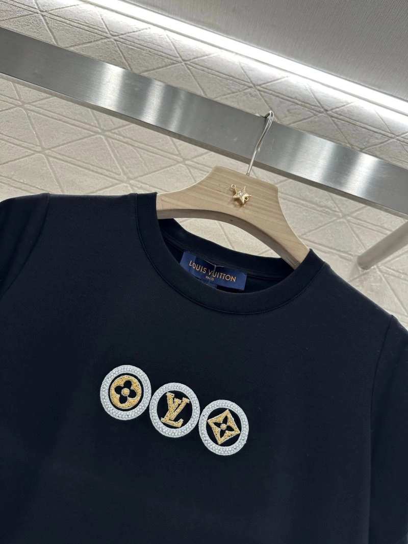 Trendy Louis Vuitton T-Shirts 131318