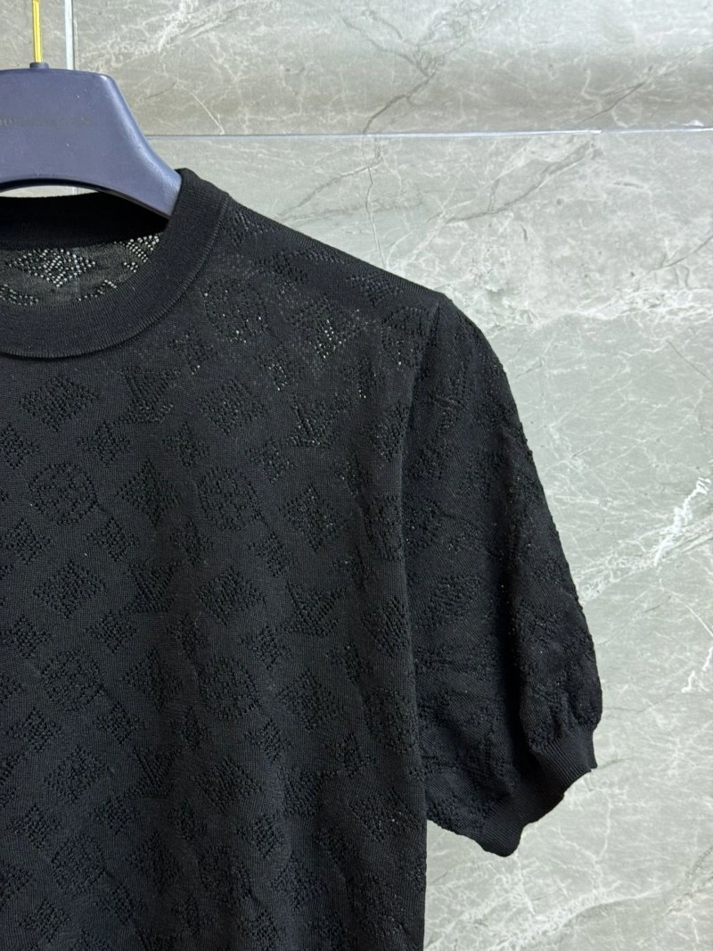 Louis Vuitton T-Shirts FashionForward 131309