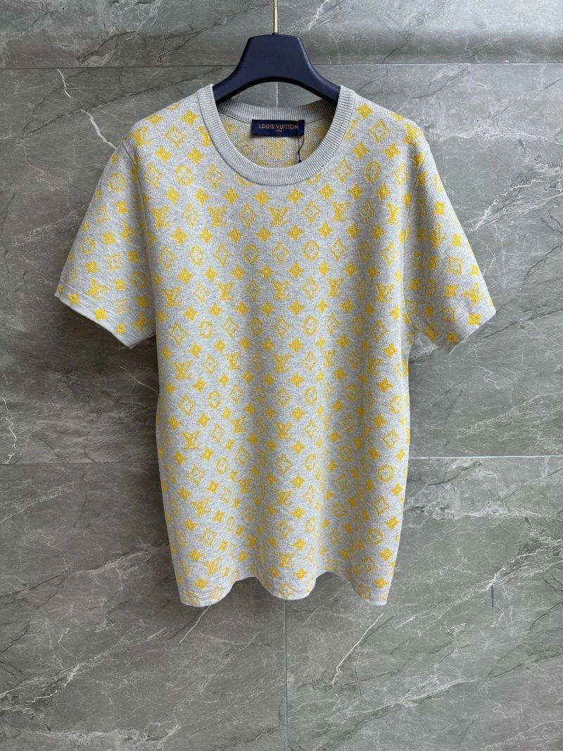 Vibrant Louis Vuitton T-Shirts 131308