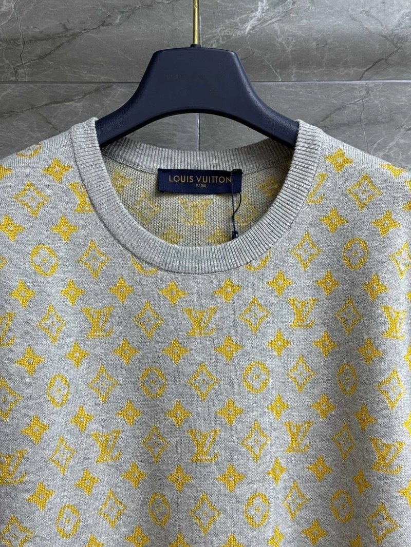 Vibrant Louis Vuitton T-Shirts 131308