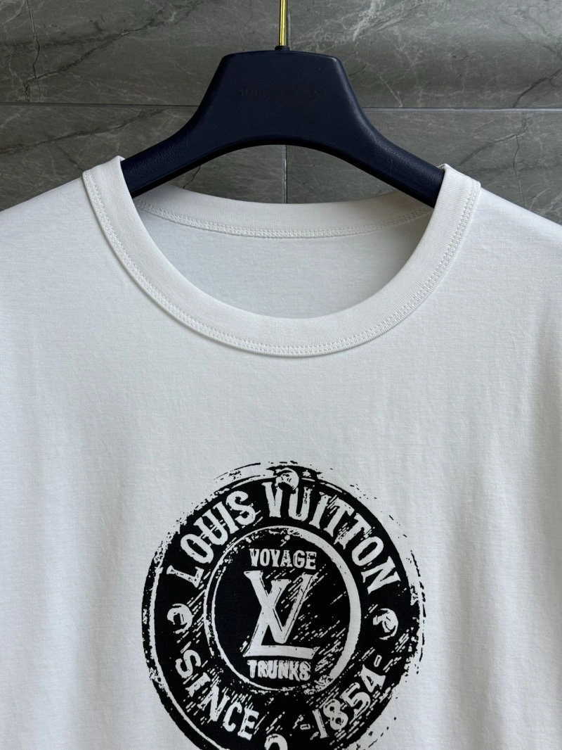 Vibrant Louis Vuitton T-Shirts 131282