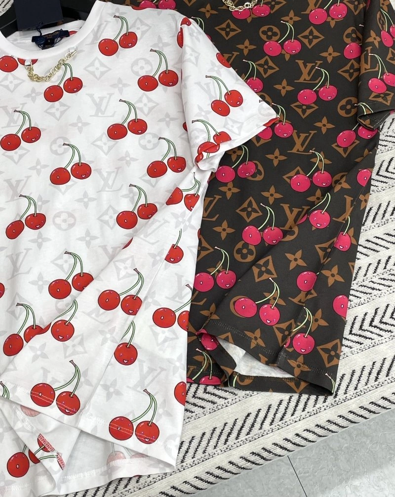 Louis Vuitton T-Shirts FashionForward 131303