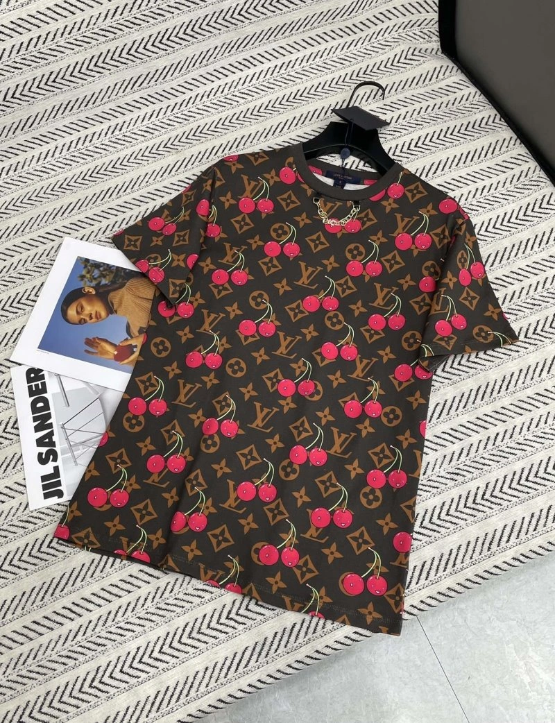 Louis Vuitton T-Shirts FashionForward 131303