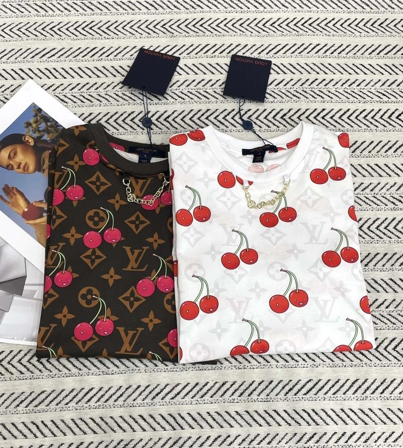 Louis Vuitton T-Shirts FashionForward 131303
