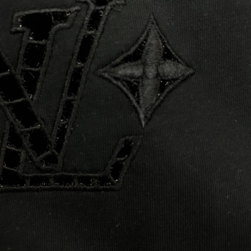 Louis Vuitton T-Shirts Contemporary 131298