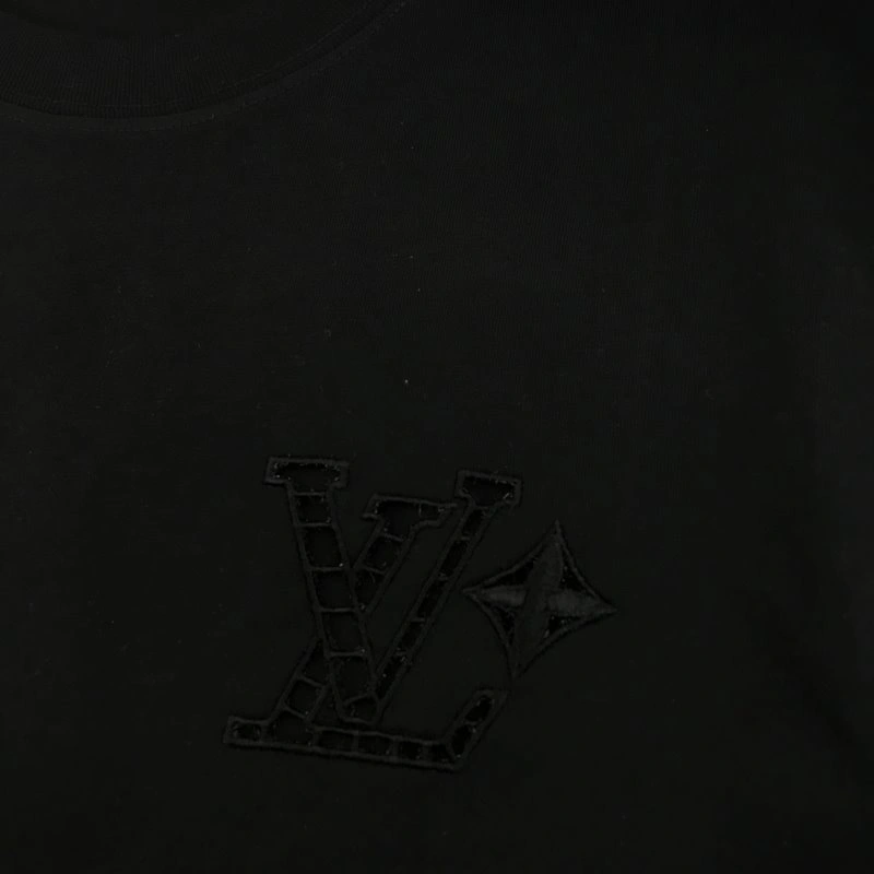 Louis Vuitton T-Shirts Contemporary 131298