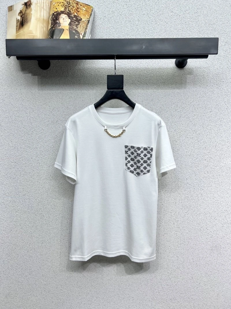 ModernLook Louis Vuitton T-Shirts 131295