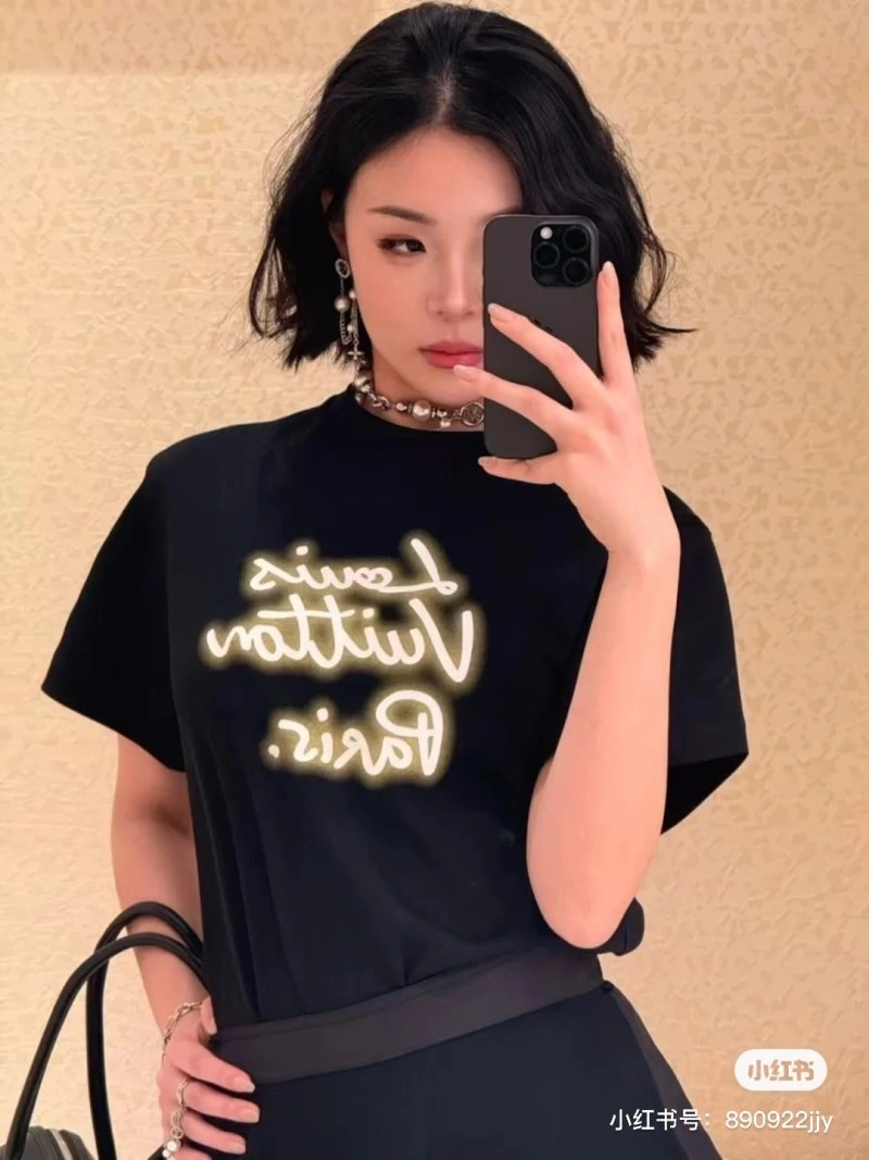Louis Vuitton T-Shirts Trendy 131247