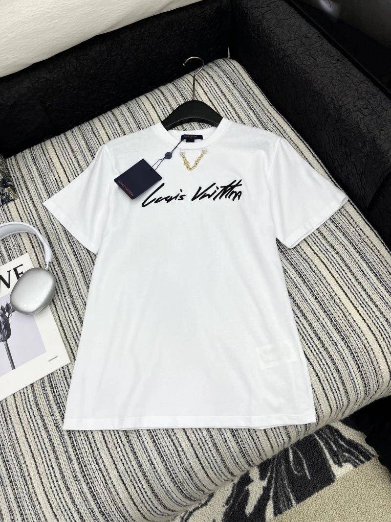 Louis Vuitton T-Shirts Affordable 131240