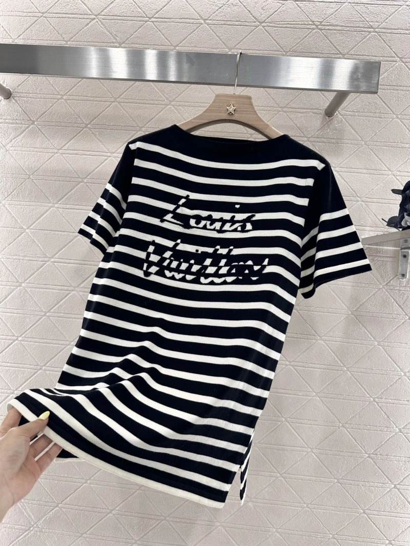 Sporty Louis Vuitton T-Shirts 131225