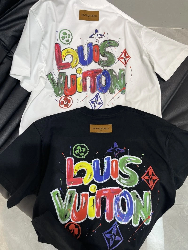 Chic Louis Vuitton T-Shirts 131199