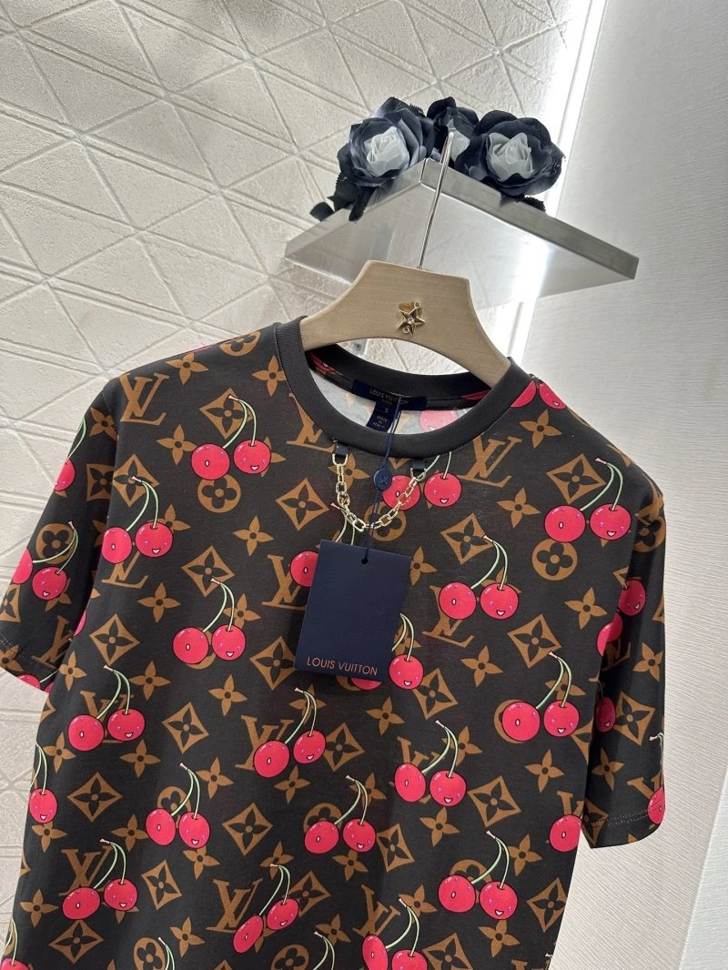 SmoothTexture Louis Vuitton T-Shirts 131217
