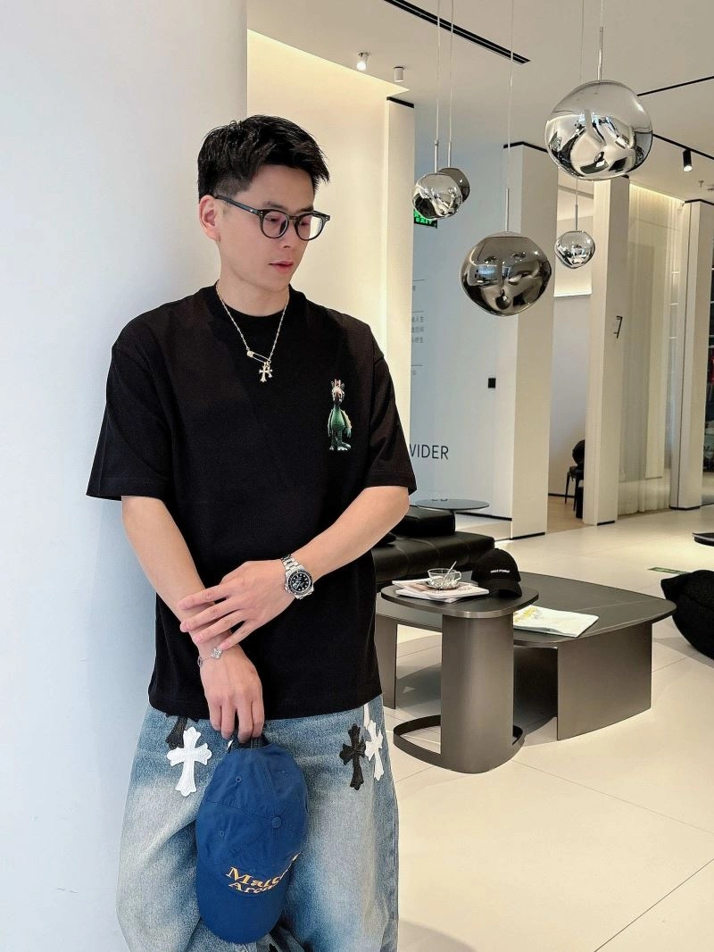 HighQuality Louis Vuitton T-Shirts 133671