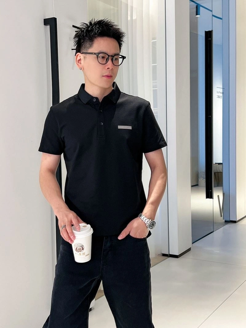 Premium Louis Vuitton T-Shirts 133656