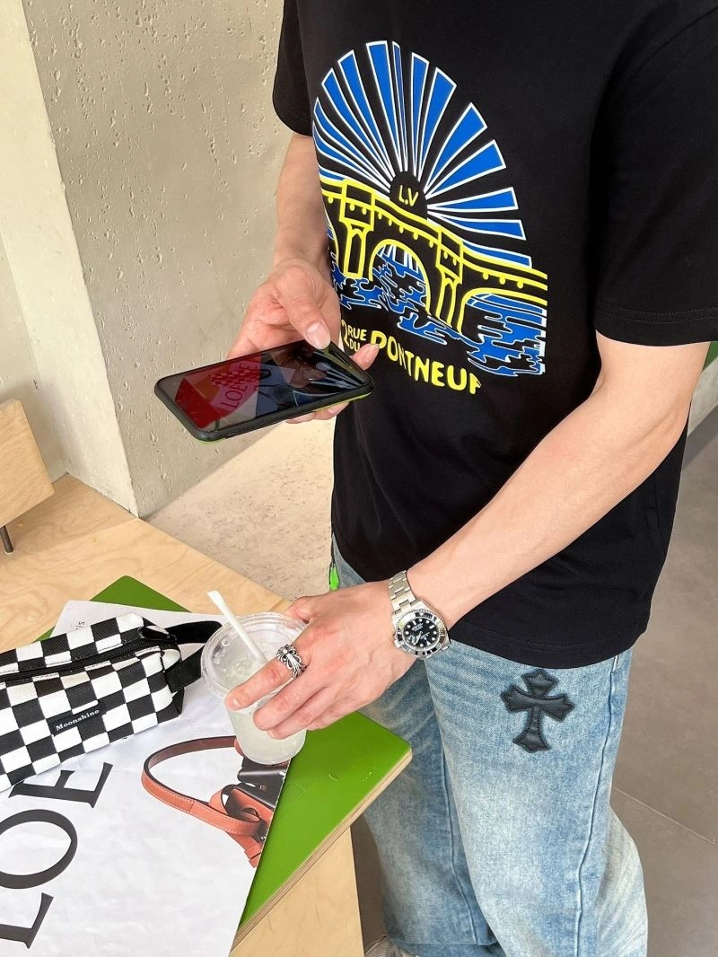 Louis Vuitton T-Shirts Durable 133657