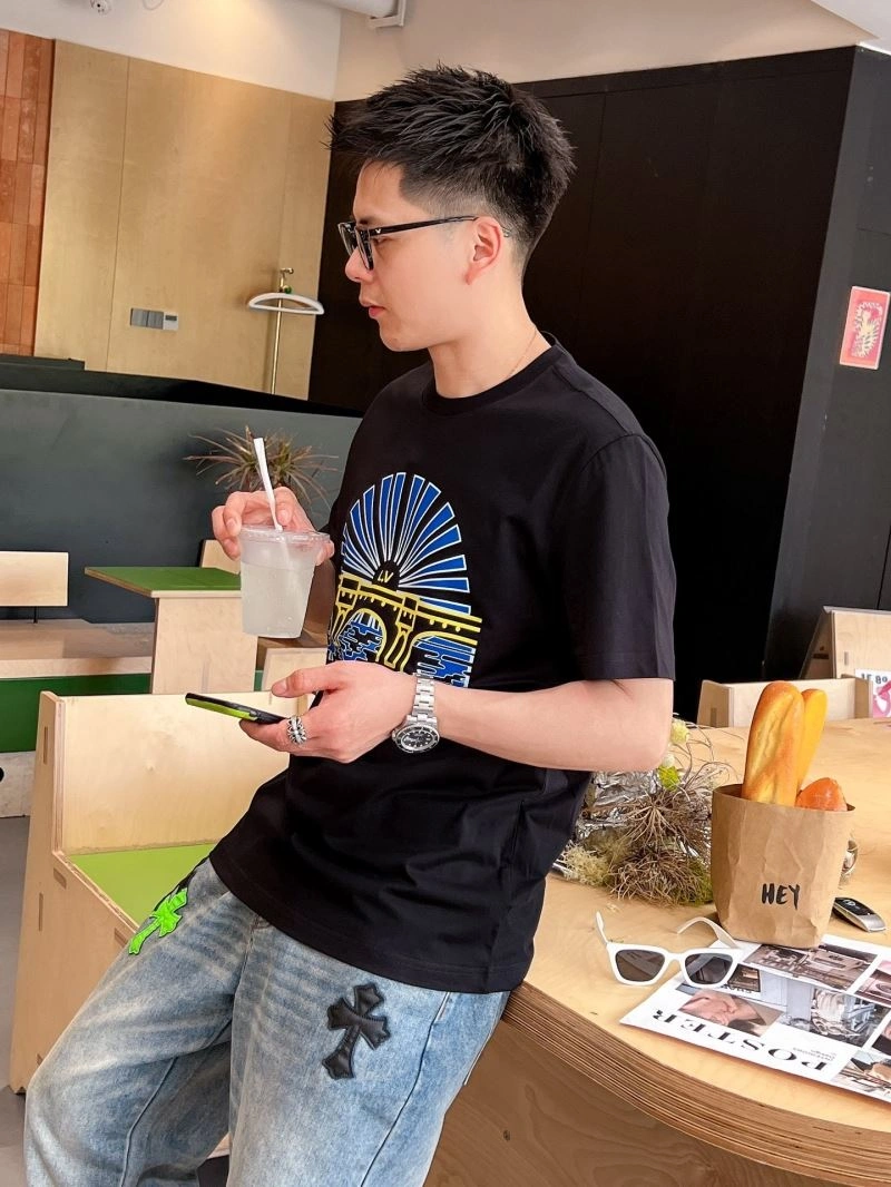 Louis Vuitton T-Shirts Durable 133657
