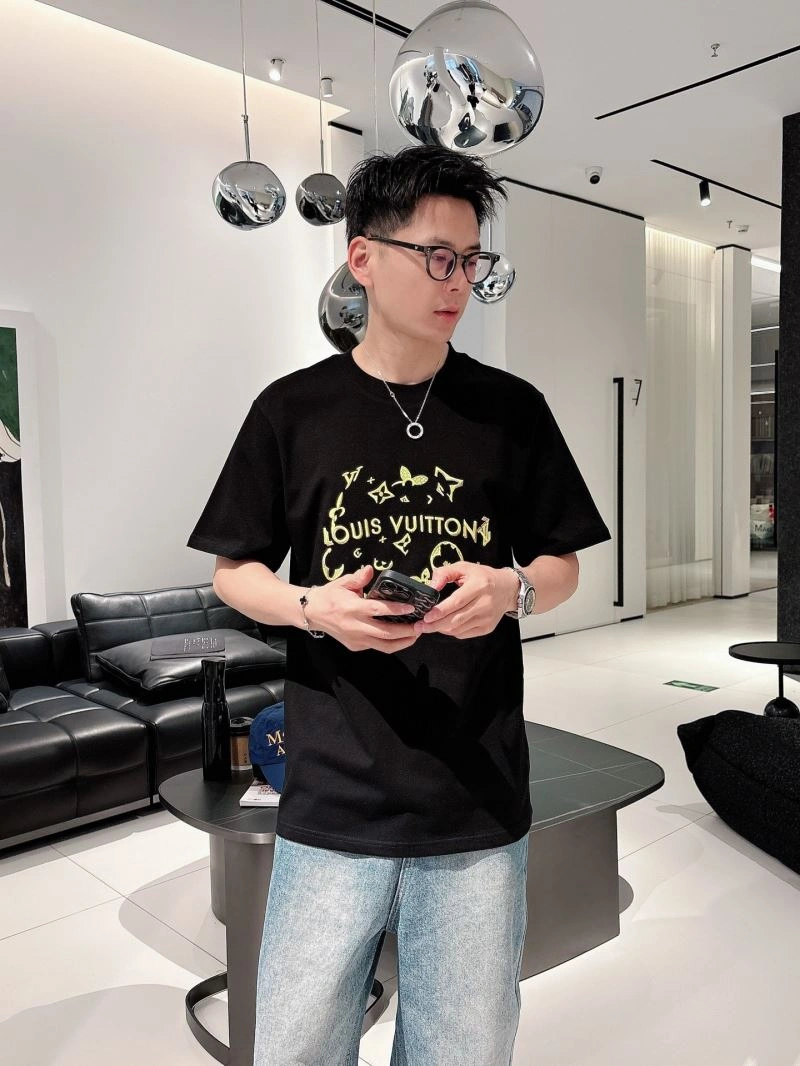 Casual Louis Vuitton T-Shirts 133640