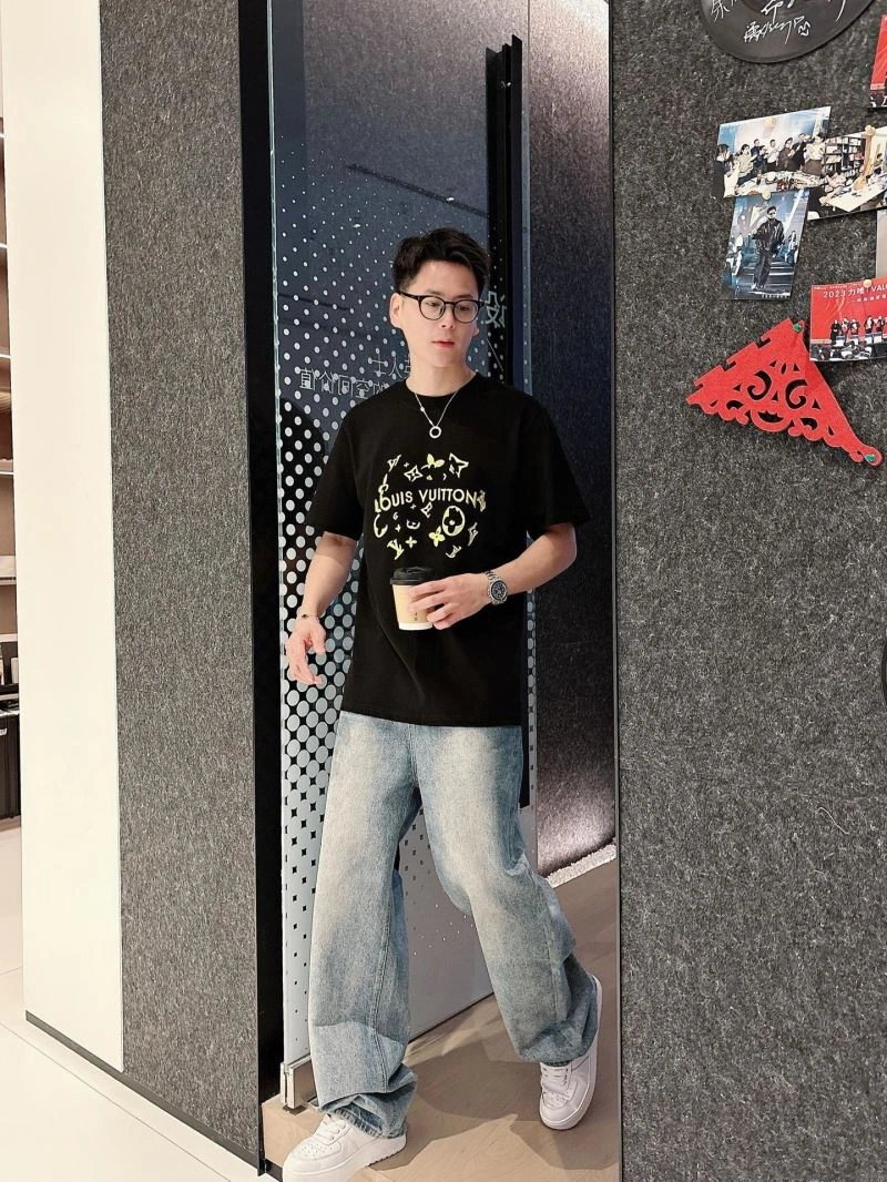 Casual Louis Vuitton T-Shirts 133640