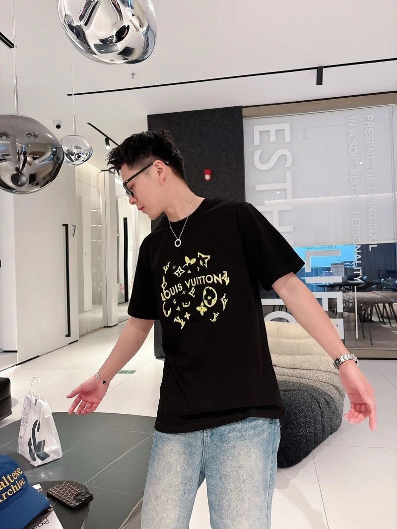 Casual Louis Vuitton T-Shirts 133640