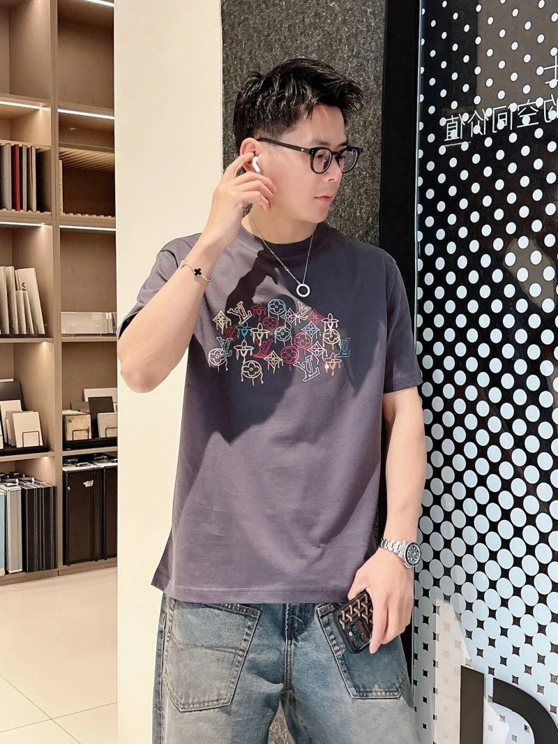 Louis Vuitton T-Shirts Comfortable 133661