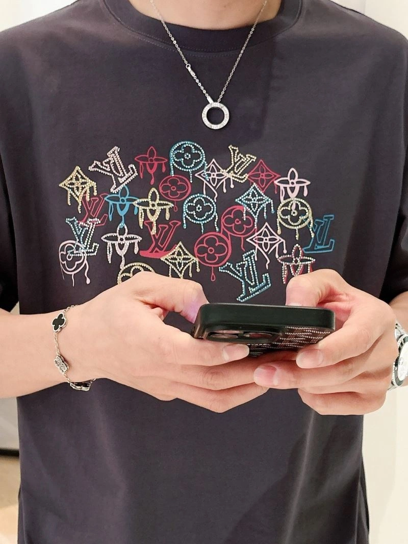 Louis Vuitton T-Shirts Comfortable 133661