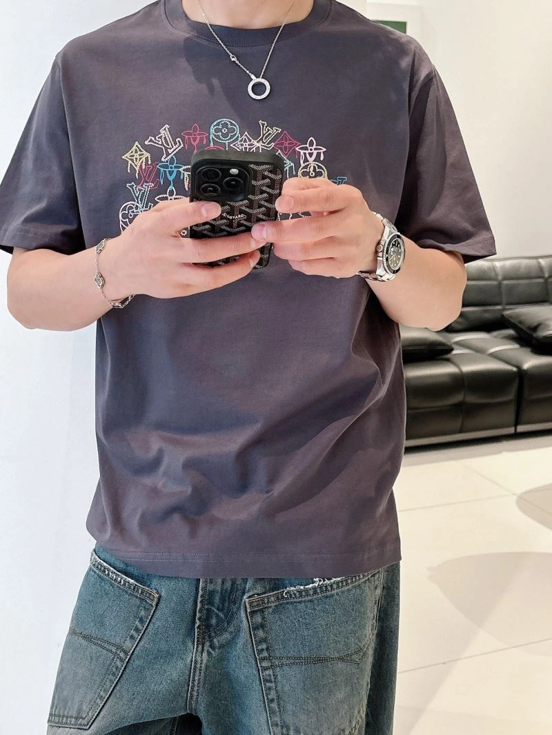 Louis Vuitton T-Shirts Comfortable 133661