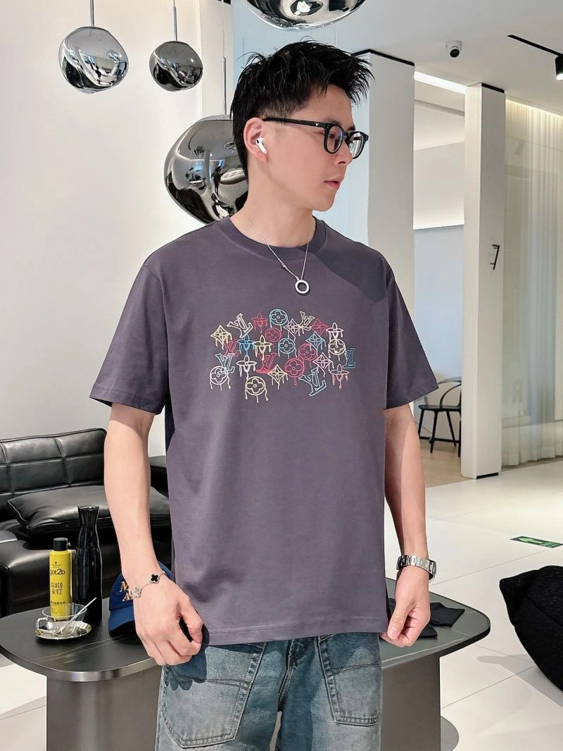 Louis Vuitton T-Shirts Comfortable 133661