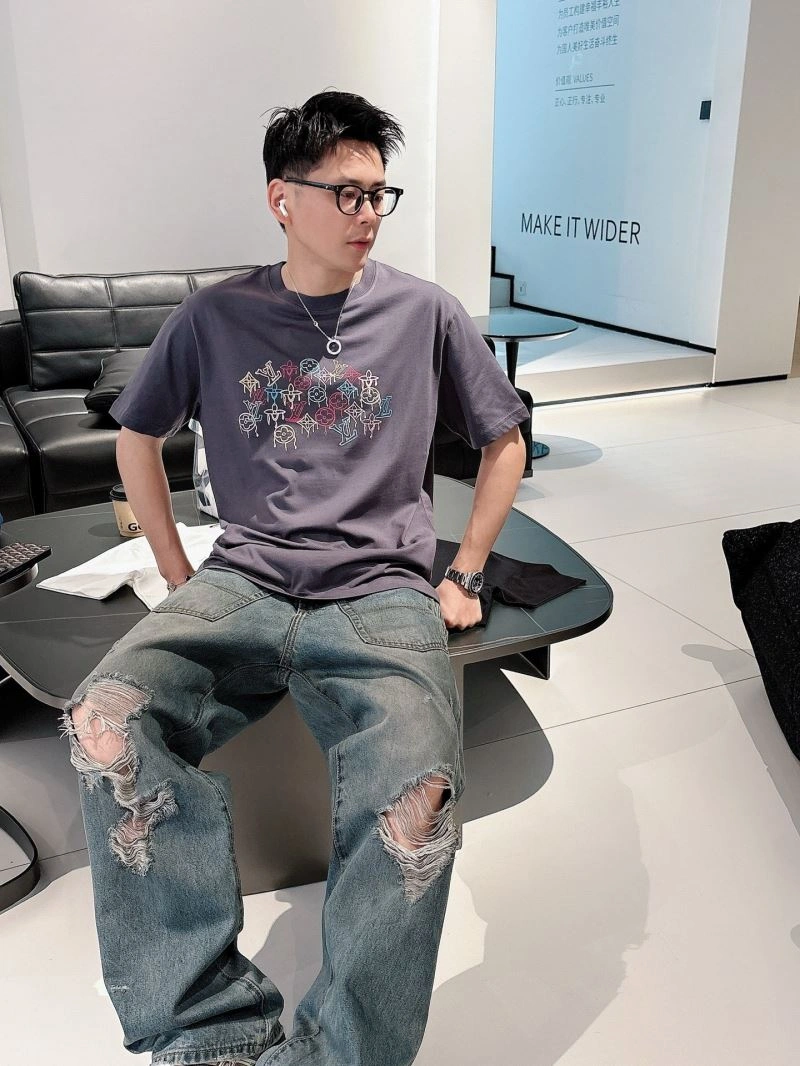 Louis Vuitton T-Shirts Comfortable 133661